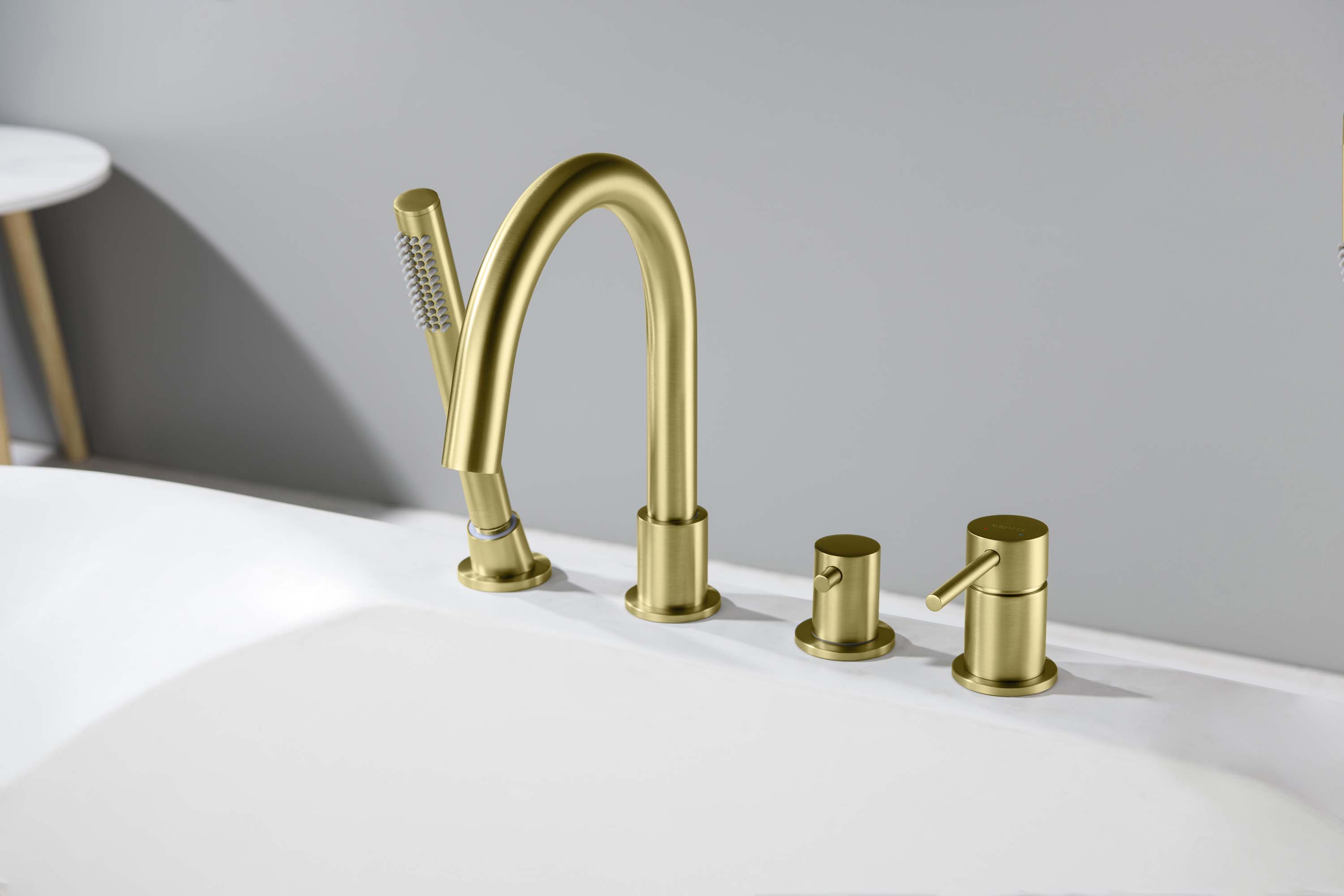 Смеситель Aquatek Европа AQ1348BG на борт ванны