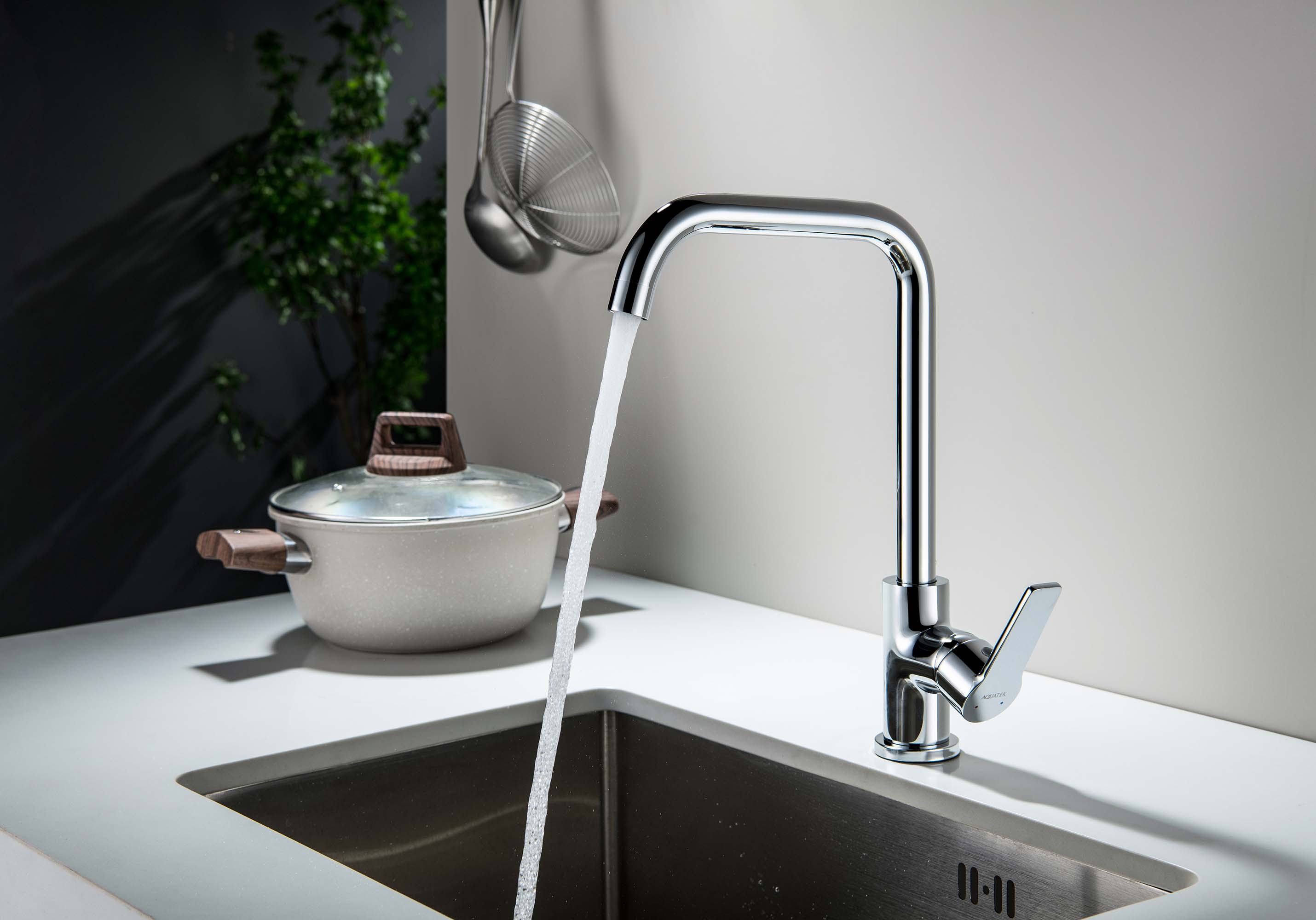 Смеситель Aquatek Лугано AQ1781CR для кухни