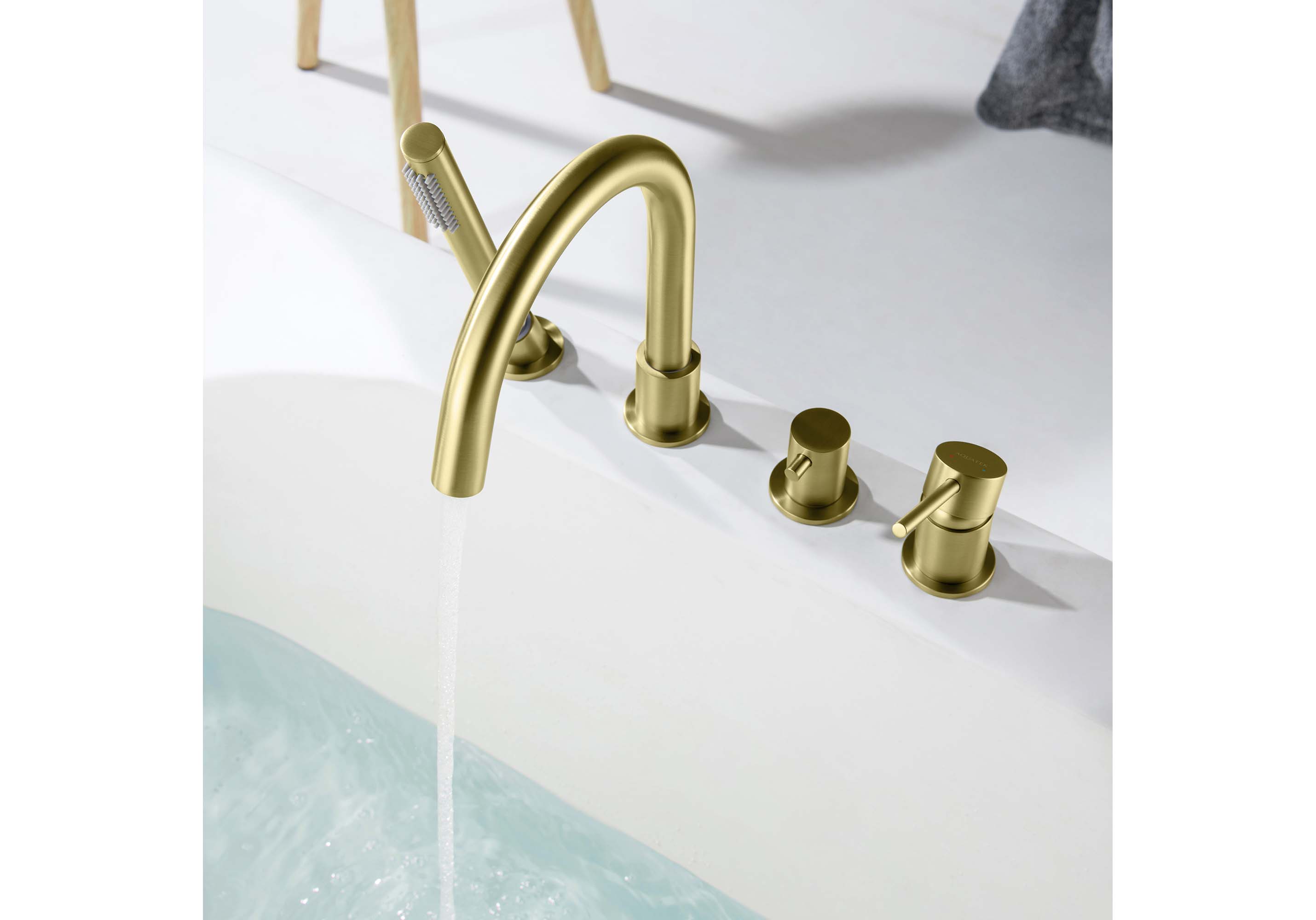 Смеситель Aquatek Европа AQ1348BG на борт ванны