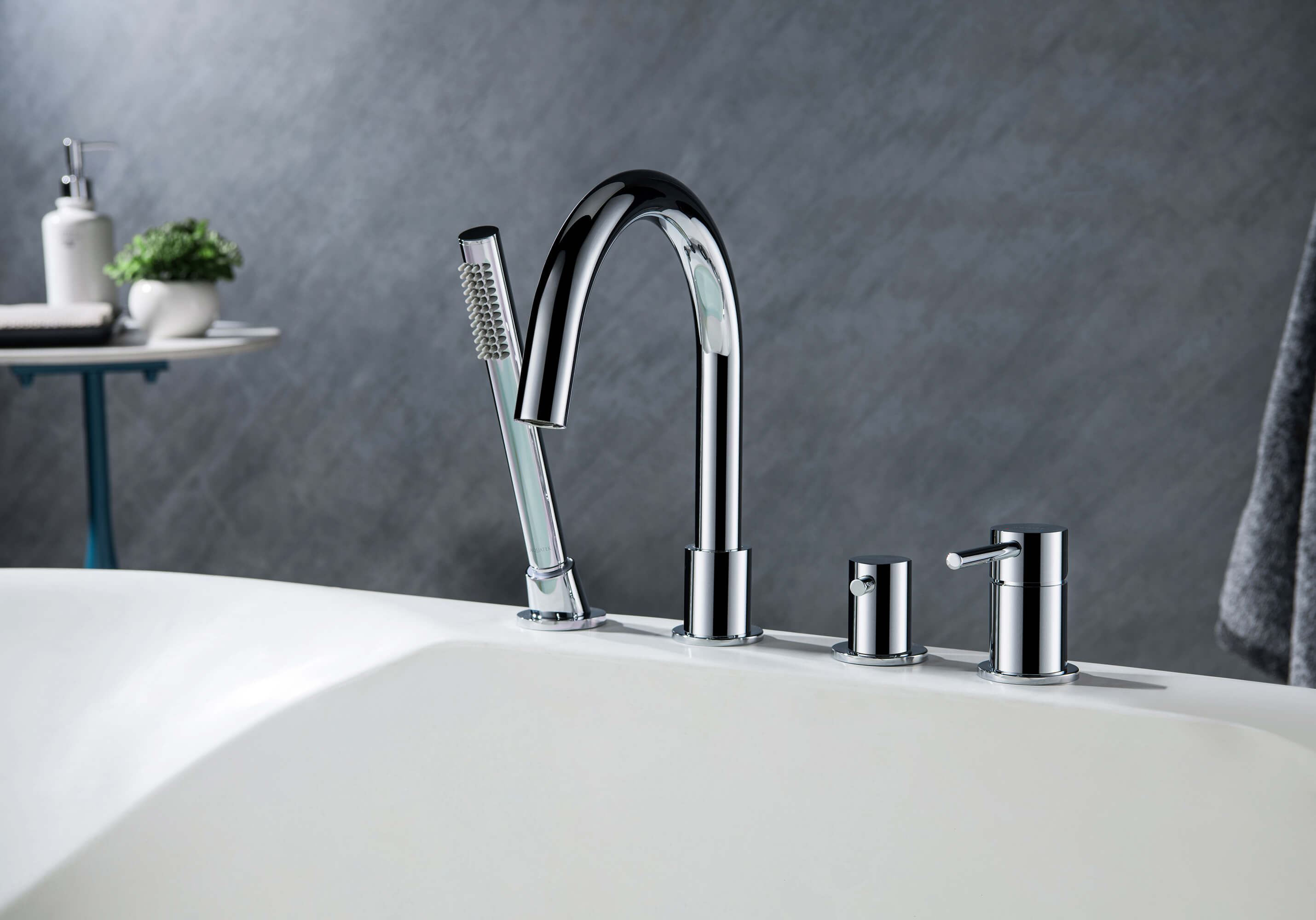 Смеситель Aquatek Европа AQ1348CR на борт ванны