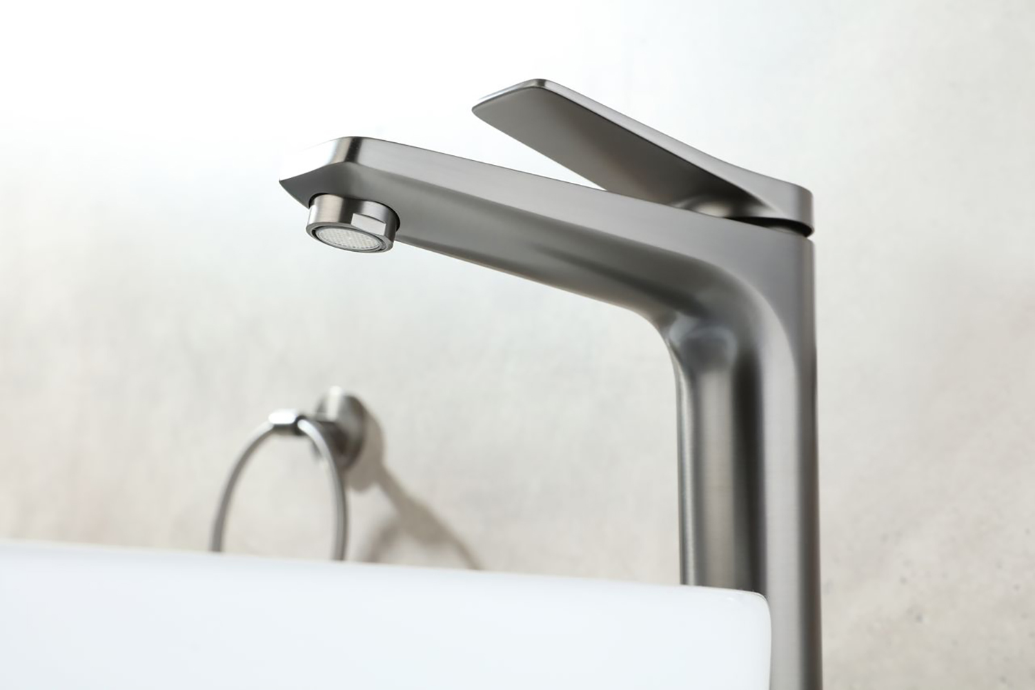 Смеситель Lemark Bronx LM3709GM для раковины