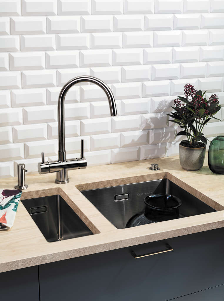 Смеситель Omoikiri Akita 4994086 для кухни