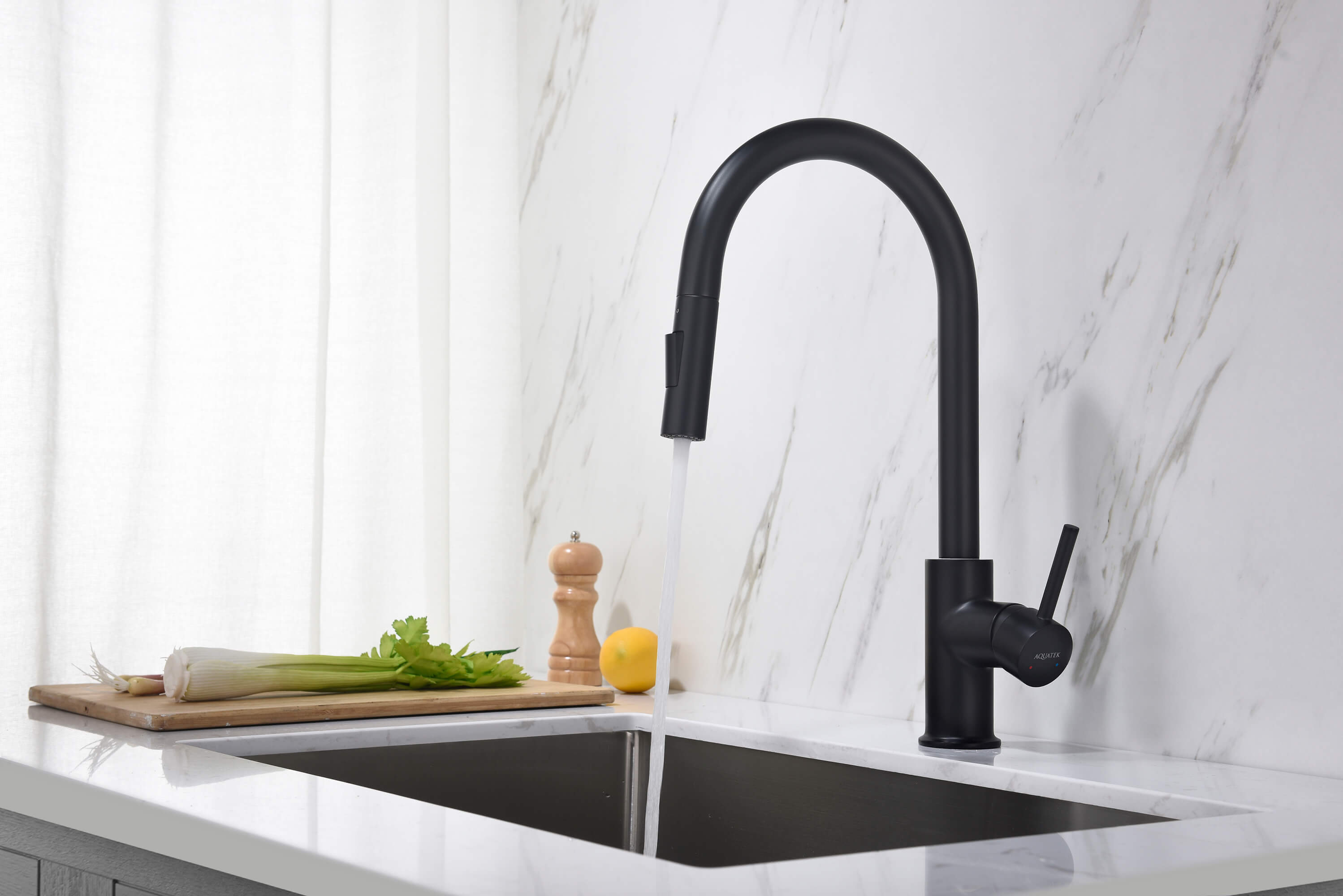 Смеситель Aquatek Европа AQ1384MB для кухни