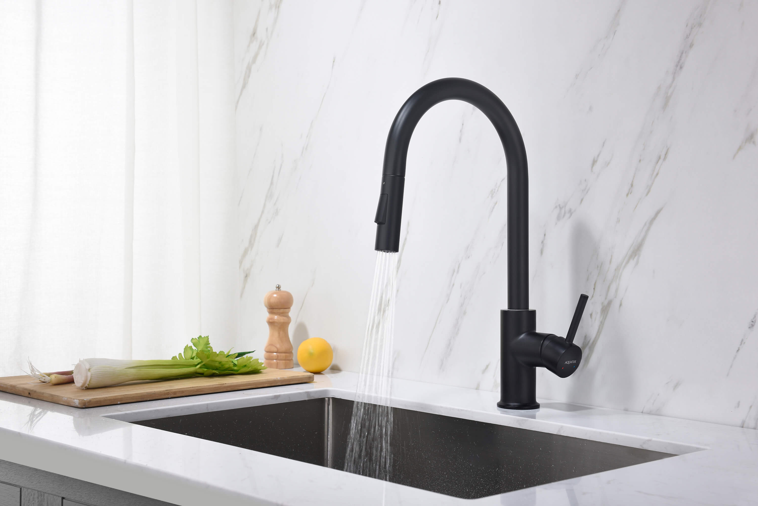 Смеситель Aquatek Европа AQ1384MB для кухни