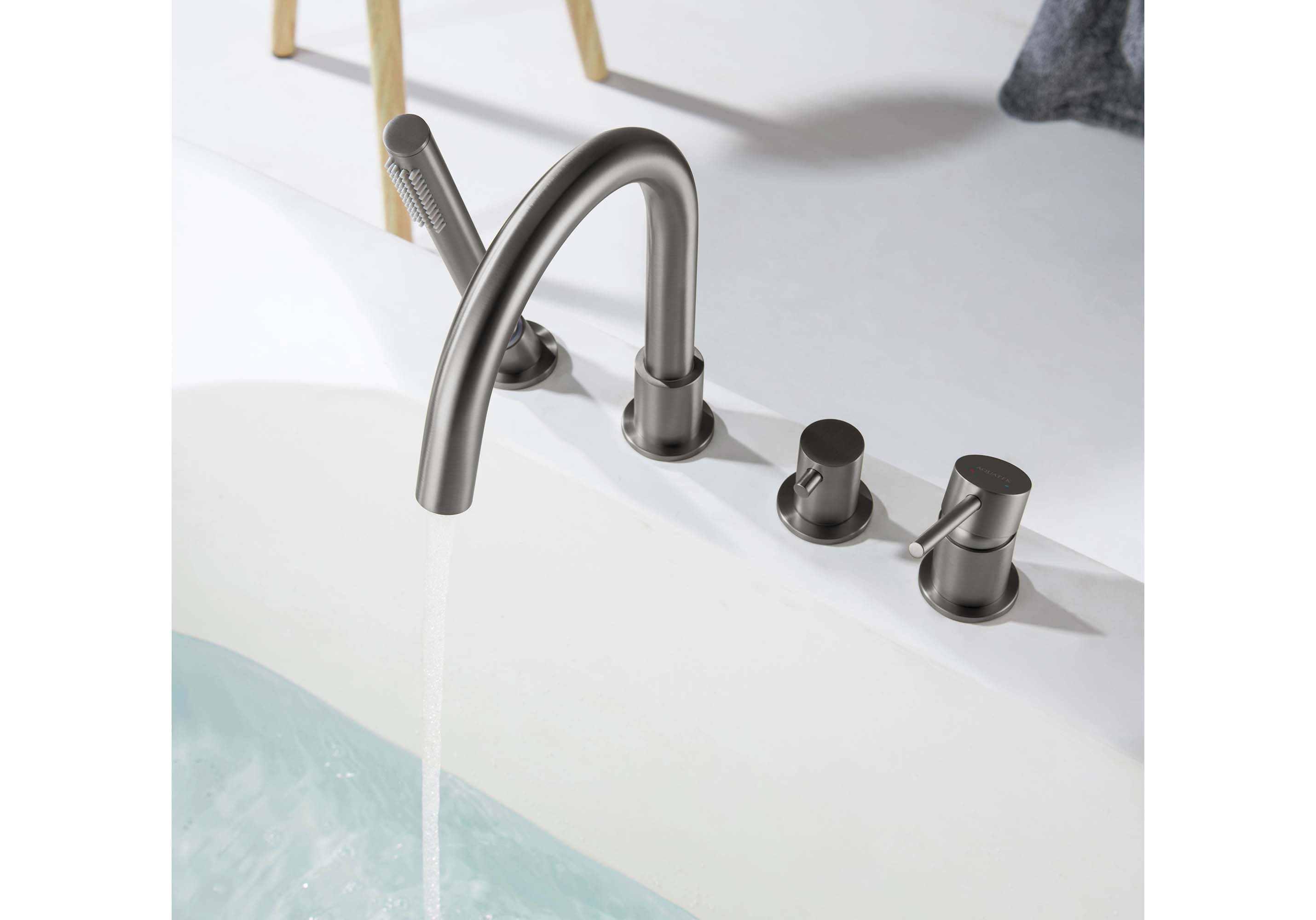 Смеситель Aquatek Европа AQ1348BGM на борт ванны