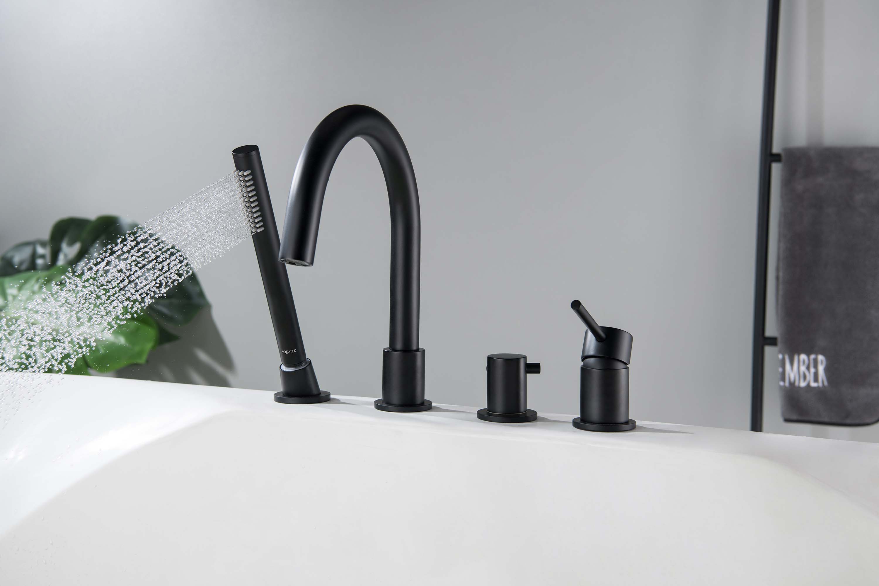 Смеситель Aquatek Европа AQ1348MB на борт ванны