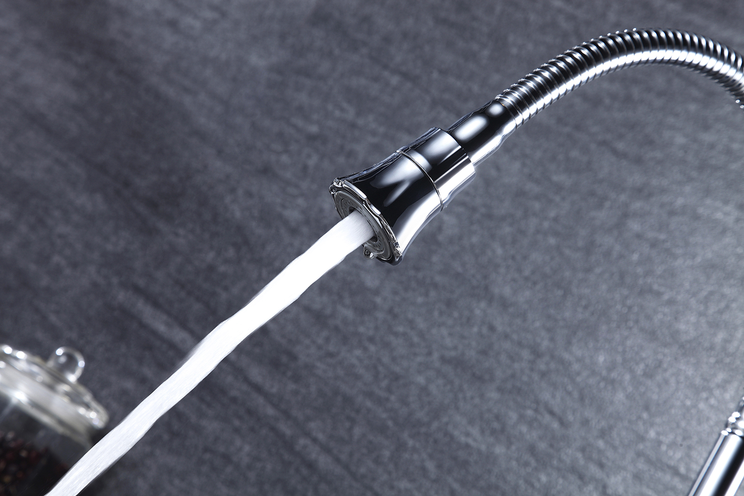 Смеситель Lemark Linara LM0413C для кухни с гибким изливом