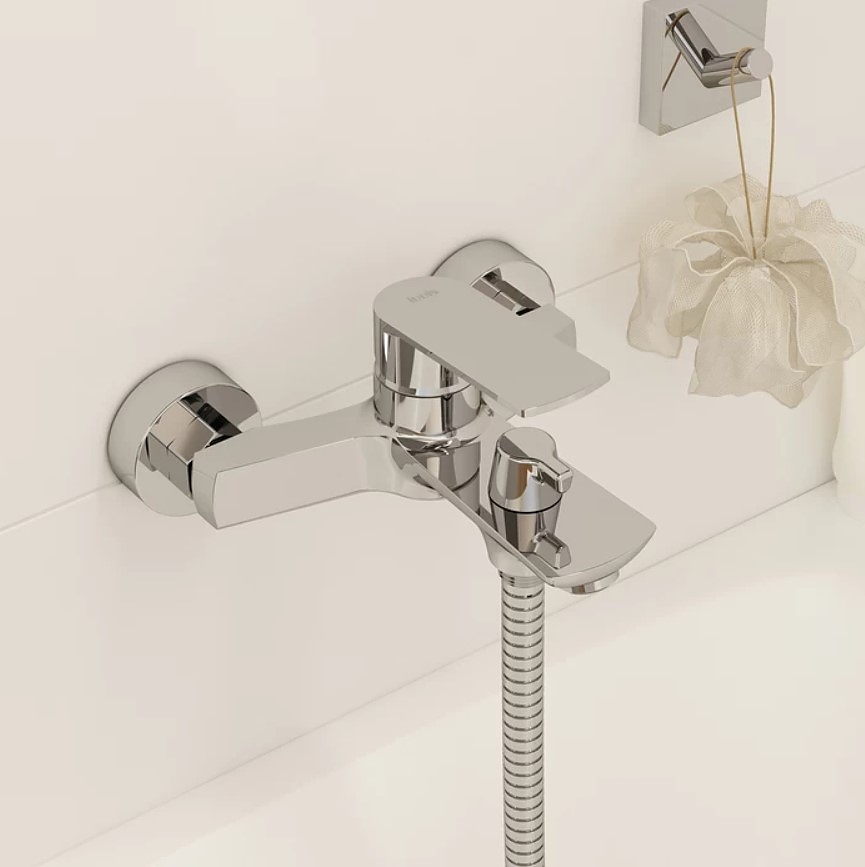 Смеситель для ванны Iddis Plank PLASB02i02WA