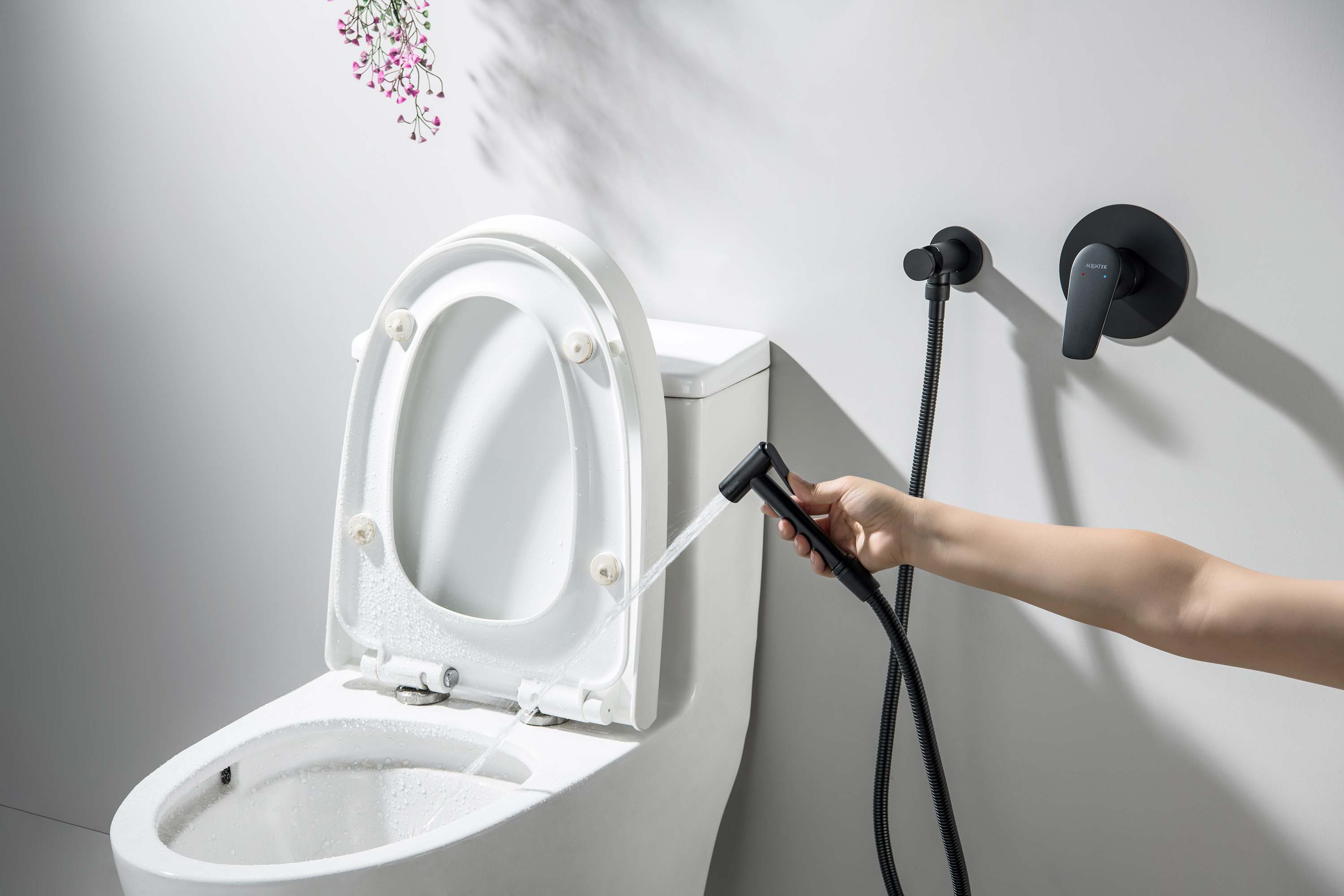 Гигиенический душ со смесителем Aquatek Бетта AQ1119MB