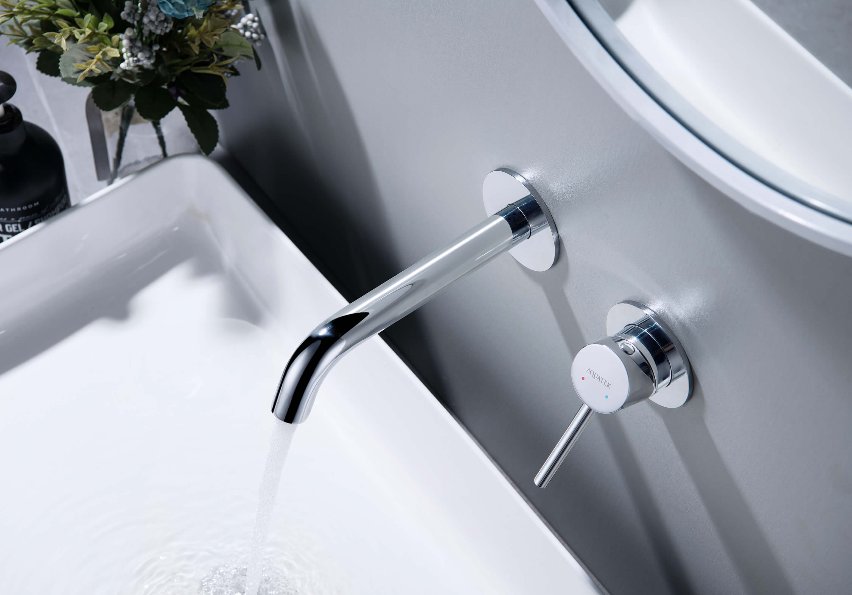 Смеситель Aquatek Европа AQ1313CR для раковины настенный