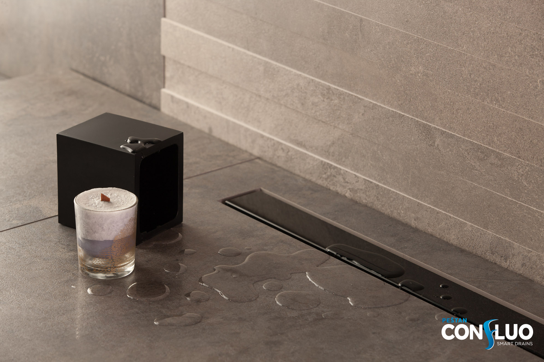 Frameless line 950 Black Glass линейный трап PESTAN