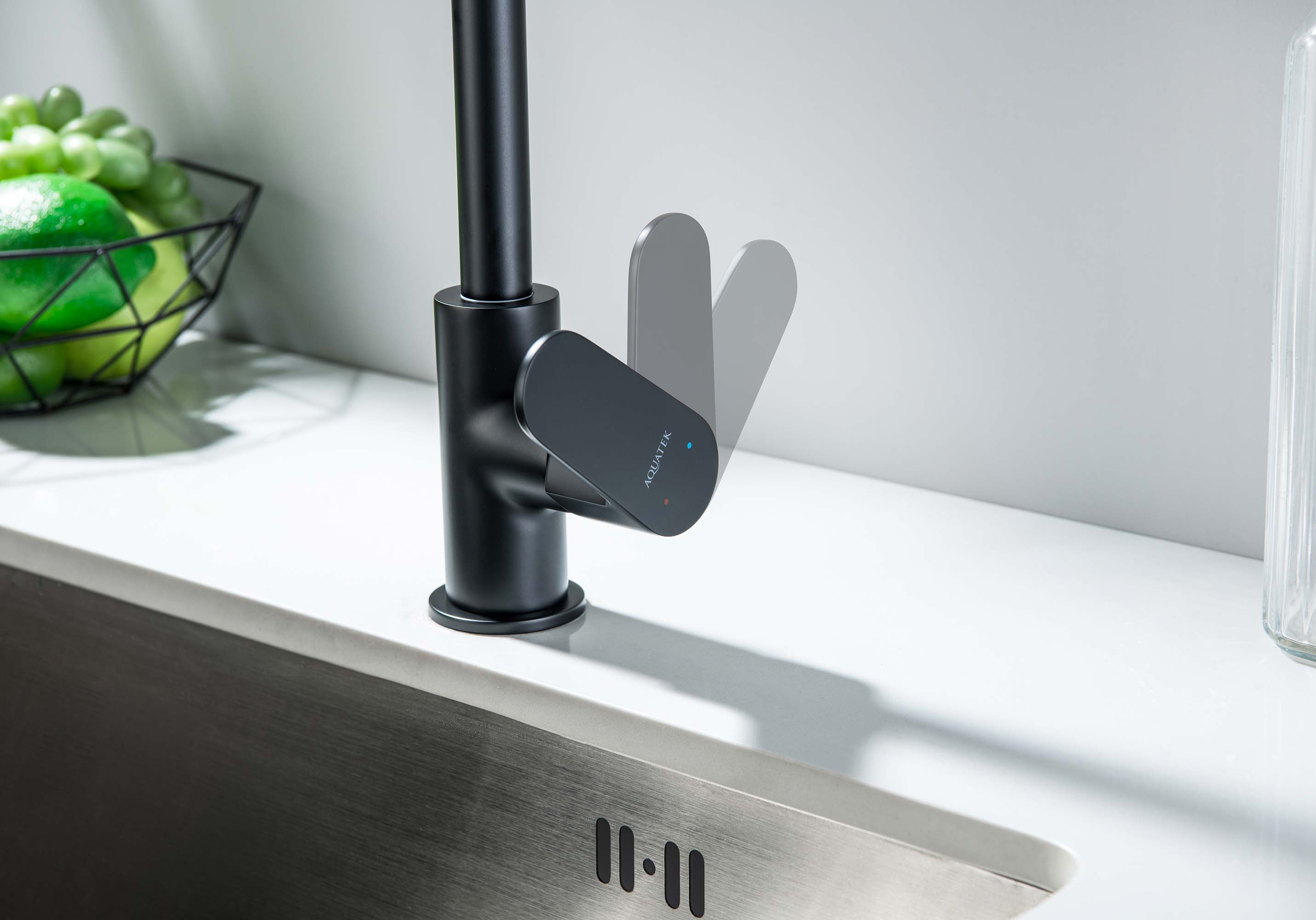 Смеситель Aquatek Оберон AQ1282MB для кухни