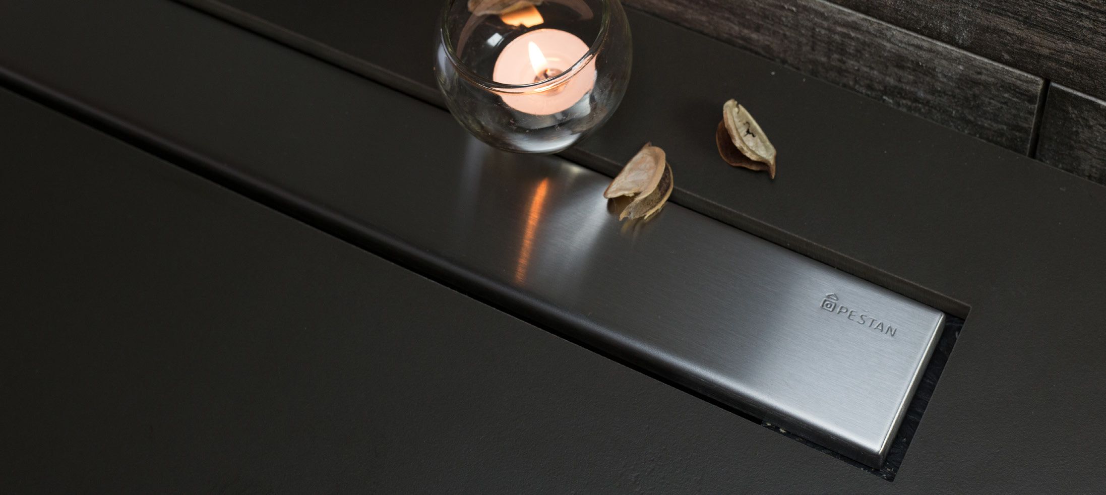 Frameless line 300 линейный трап PESTAN