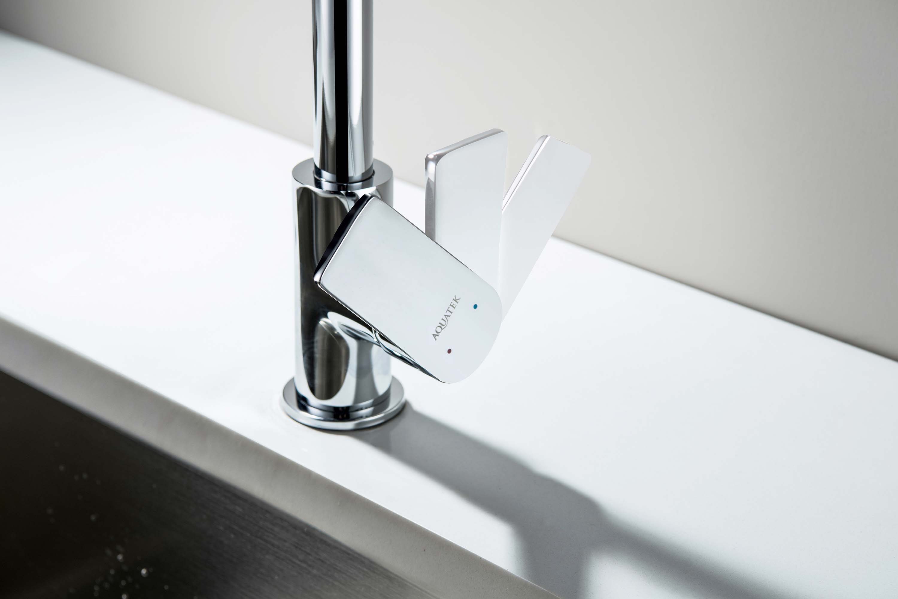 Смеситель Aquatek Лира AQ1480CR для кухни