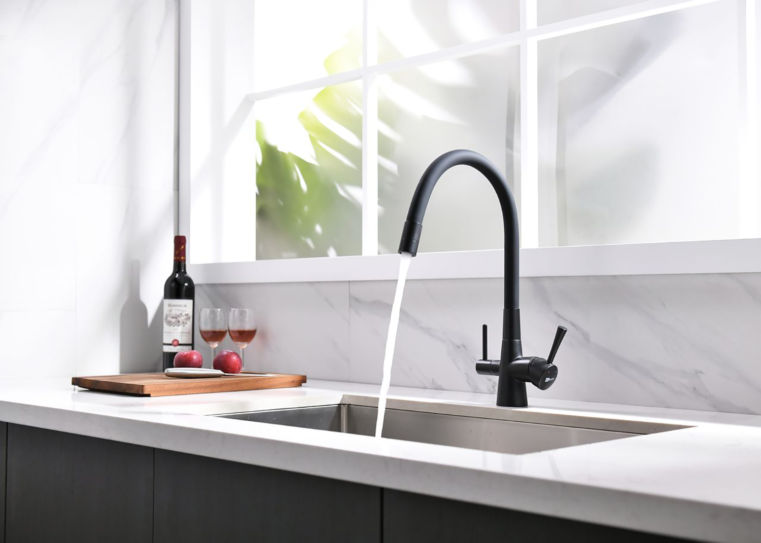 Смеситель Lemark Comfort LM3075BL для кухни с подключением к фильтру с питьевой водой