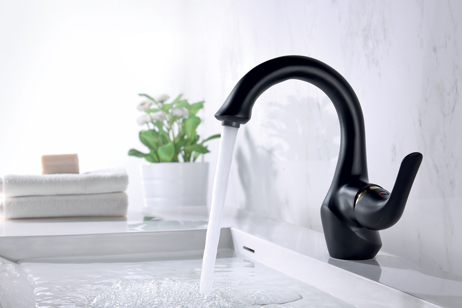 Смеситель Lemark Swan LM5406BG для раковины