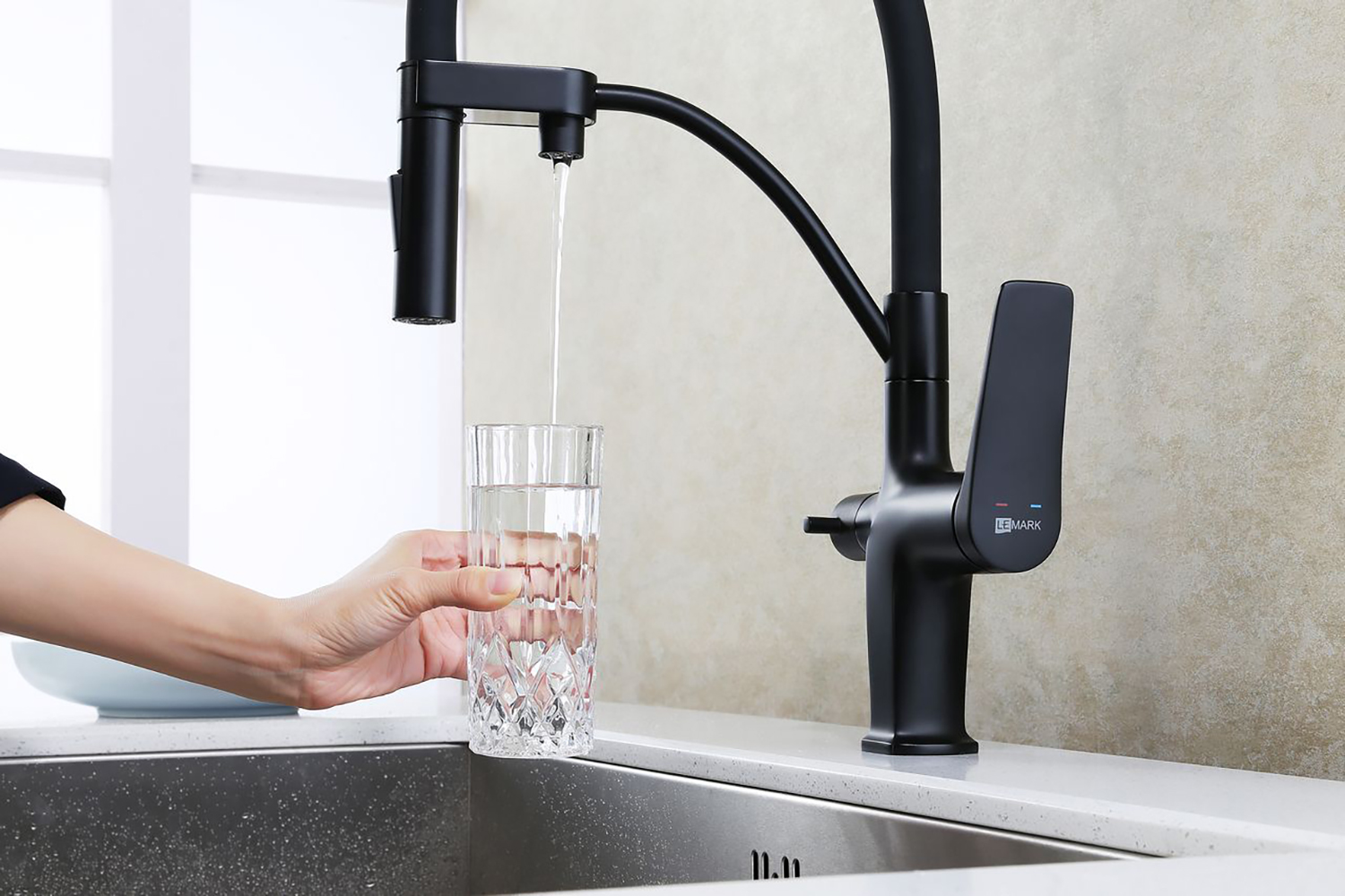 Смеситель Lemark Bronx LM3761BL для кухни с подключением к фильтру с питьевой водой