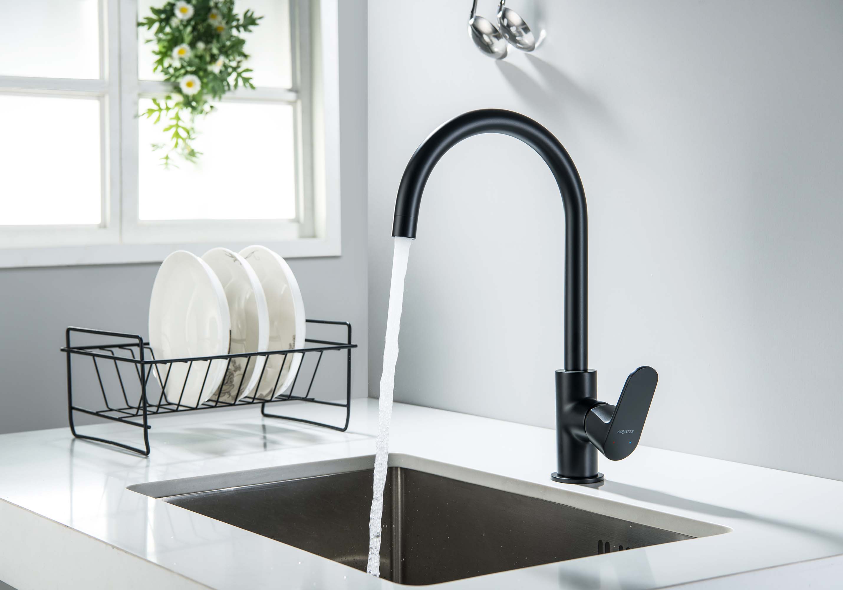 Смеситель Aquatek Оберон AQ1282MB для кухни